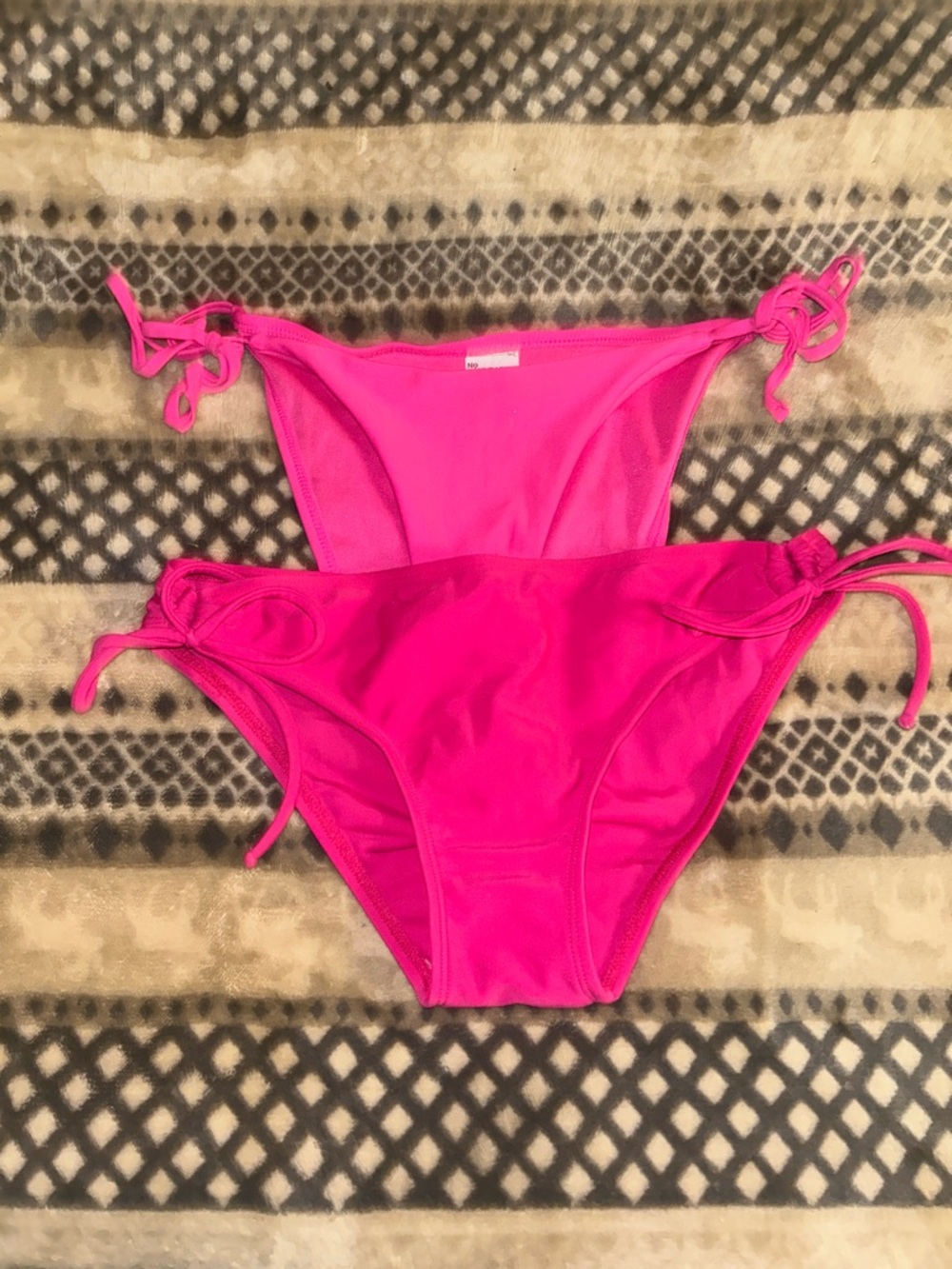 Lot bundle of two 2 No Boundaries hot  Pink side Tie-Side Bikini Bottoms S M